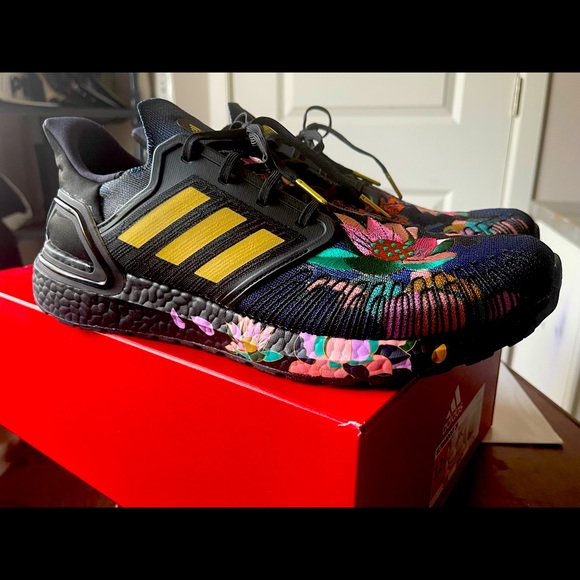 COPY - MINT condition, rare Chinese New Year Adidas Ultraboost. - Picture 6 of 9